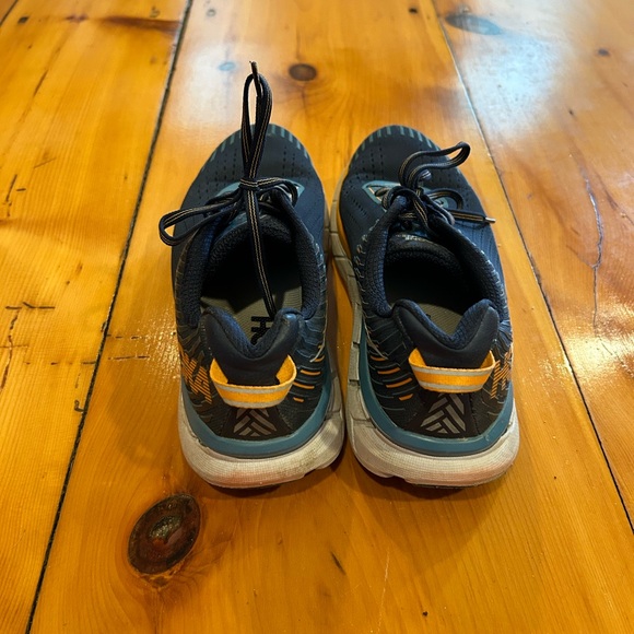 Hoka Clifton 5 - Men's size 8 - Picture 2 of 6